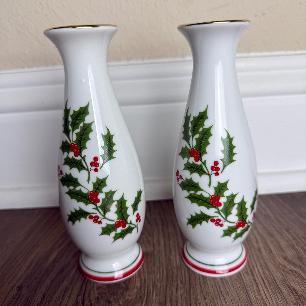 Two Holiday Bud Vases 6.5" White with Berries & Holly Vintage Christmas Decor